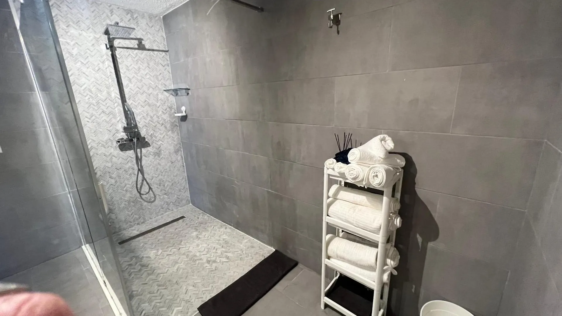 Kasa Metropolis Villa Carolina Feriehus